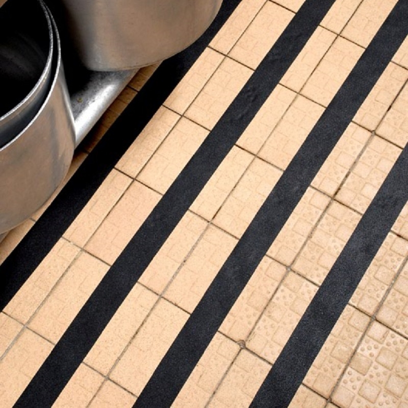 1000mm x 500mm GRP anti-slip floor tiles for slippery decking etc 