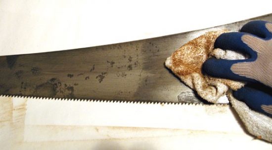 Use boiled linseed oil to restore old metal tools